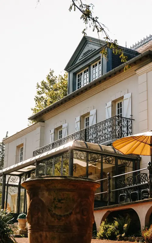 Vue latérale du manoir principal
