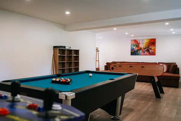 Billard salle de jeux Villa Clairemaison domaine