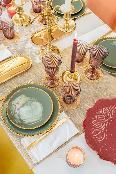 Décoration de salle de réception pour mariage