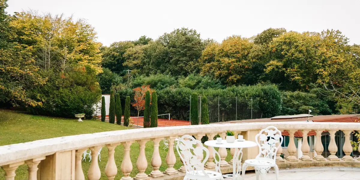 Piscine couverte chauffée Villa Clairemaison