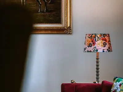 Cheminée restaurée avec marbre
